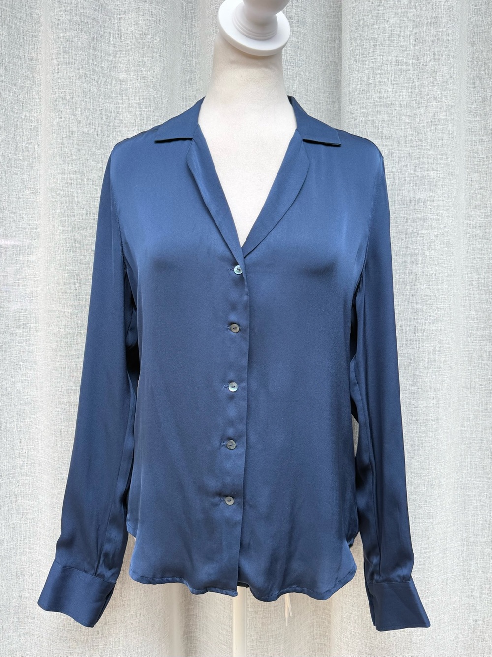 Nouvelle Palm beach  navy blue button down blouse
